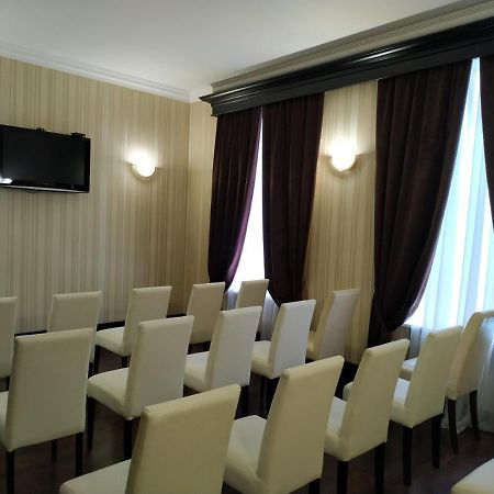 Hotel Business Apartments Dnjepropetovsk Buitenkant foto